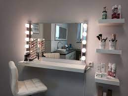 Wandlampen en plafondlampen zorgen voor een. Ikea Stylingwand Hollywoodspiegel Theaterspiegel Kosmetik Hollywoodspiegel Ikea Schminkspiegel Haus Deko