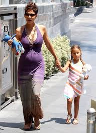 Halle Berry Celebrity Moms Halle Berry Fashion