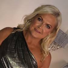 Kate Mitchell (@KateRagvale)