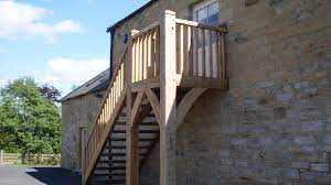 Green Oak External Staircase Using Just 2 Main Newal Posts And Curved Byre Braces External Staircase Staircase Outdoor Exterior Stairs