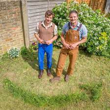 The Rich Brothers Reveal The 5 Top Summer Garden Trends Summer Garden Summer Tops Harry And David