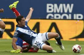 Jugador @clubpueblamx si aun estás buscando a la persona que cambiara tu vida, échale un ojo al espejo. Un Ormeno Geek El Secreto Del Exito De Santiago