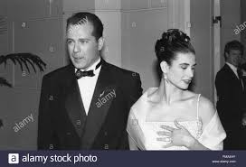 Bruce willis reveals he will read over a die hard 6 script soon. Bruce Willis Demi Moore Auf Der 47 Jahrlichen Golden Globes 1990 Datei Referenz 32509 577 Tha Stockfotografie Alamy