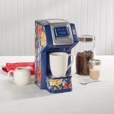 Inside the percolator are two chambers, one on the bottom to hold the water and one on top to hold. The Pioneer Woman Has A Floral Single Serve Coffee Maker At Walmart Fn Dish Behind The Scenes Food Trends And Best Recipes Food Network Food Network