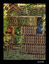 Roof Tiles Glass Bottles Different Garden Walls Gartenmauern Gartenstruktur Uberdachung Garten