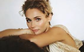 Interview: Clare Bowen