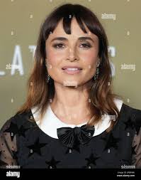 Mia fashion hi-res stock photography and images