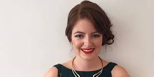 Foto: Inilah Jerry Florence, Kakak Lorde Yang Tak Kalah Cantik