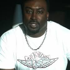 steve bracey (@bracedog)