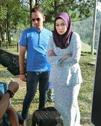 Watch lelakimu yang dulu season 1 full episodes with english subtitles. Akasia Lelakimu Yang Dulu Sharnaaz Ahmad Nelydia Senrose Redza Rosli Drama Realiti Tv Hiburan Forum Cari Infonet