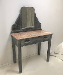 Les étapes pour relooker une ancienne coiffeuse ou une table de toilette. Meuble Coiffeuse En Bois Ancienne