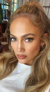 You Ll Be Seeing These 6 Hairstyles Everywhere This Fall Fall Hair Color Trends Fall Hair Hair Styles