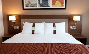 Plan The Perfect Romantic Getaway With Us From Only 99 50 Enjoy A Fullbreakfast And Dinner Contact Us For More Details Hotel Holiday Inn London Hotels