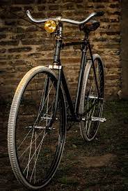 pin von sir michael launcelot bishop auf path racer fahrrad gepacktaschen vintage fahrrad fahrrad design