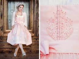 Maybe you would like to learn more about one of these? Die Schonsten Brautdirndl 2018 Trachtenbibel
