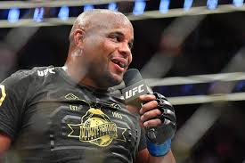 Charles olivera has cut his teeth in this ufc lightweight division over the last couple of years. Video Ufc Champ Daniel Cormier Fixes Trademark Gap In His Teeth Bloody Elbow