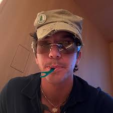 everyone say thank you lena <3