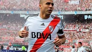 Para los hinchas de river, este descenso es un hecho trágico. Mas Fuerte Que El De La Juventus Trezeguet Hablo Del Descenso De River Y De Por Que Eligio Irse A Newell S River Plate El Intransigente