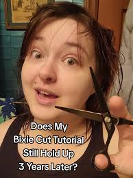 the two ways i style my fresh pixie haircut ✂️ #microinfluencer #pixie...