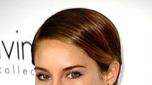 She may have sweet eyes, but there is a lot of mischievousness going on behind them and if anyone can wear this pixie piecy cut, it's definitely. View From The Red Carpet The Truth About Shailene Woodley S Pixie Allure