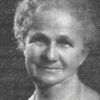 Elizabeth Maxfield's Instagram, Twitter & Facebook