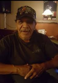 Can someone help me combine photos of my sister and daughter?