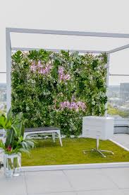 Stylische Loft Hochzeit In Dusseldorf Mit Greenery Wand Bei Der Freien Trauung In 2020 Hochzeit Feuerwerk Trauung Hochzeit