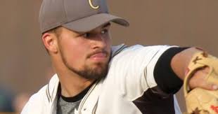 Hunter Moore's heroics propels Lincoln to walk-off victory