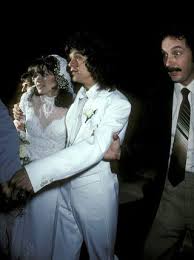 The following year, eddie proposed to his girlfriend, janie liszewski, an actress and stuntwoman who was van halen's publicist at the time. Eddie Van Halen Bio His Net Worth The Frankenstrat