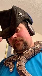 I never believed in Magic 🔮🏺🧞‍♂️ until I seen my Dawg🐶 turn into a  snake🐍‼️