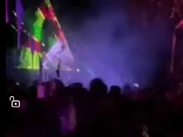 Nun ja, das war mein erster rave und ich wusste davor nicht wirklich, worauf ich mich einlasse und hatte dementsprechend auch keine idee, wie viele leute. Corona In Innsbruck Osterreich 1000 Gaste Feiern Illegale Party Man Hat Das Gefuhl Pandemie Ist Vorbei Welt