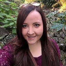 Joanne Lipscomb's Instagram, Twitter & Facebook