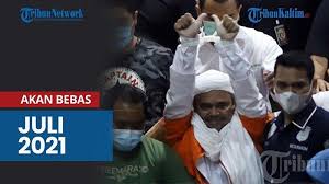 Pengacara habib rizieq, aziz yanuar, bersyukur meski tetap menilai rizieq dkk tidak layak dibui. News Video Habib Rizieq Shihab Akan Bebas Juli 2021 Tribun Kaltim