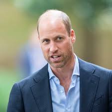 "Il est si sexy", "L'homme de l'année", "Il est magnifique" : Les  internautes sous le charme du nouveau look du prince William (PHOTOS)