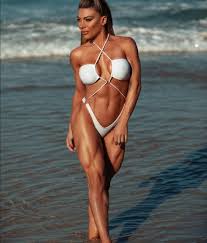 Izabelle Paula - Free pics, galleries & more at Babepedia