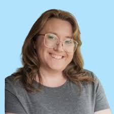 Courtney Ingle's Instagram, Twitter & Facebook