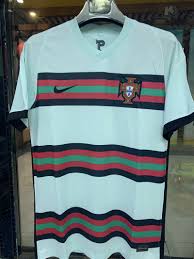 The new portugal euro 2020 home shirt was released in september 2020. Les Nouveaux Maillots Portugal Euro 2020