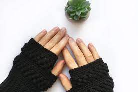Knit fingerless gloves are a great project to try before diving into more complicated knitting. Free Mens Fingerless Gloves Pattern Burgundy And Blush