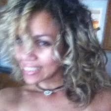 Laura Yager (@supergyrllaura)