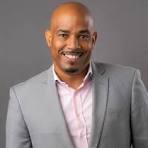 What Are The Best Backgrounds For Professional Headshots?