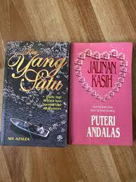 Jangan lupa untuk menyaksikan filem 'kau yang satu' lakonan aaron aziz, izara aishah, hisyam hamid dan soo wincci. Novel Melayu Nia Azalea Puteri Andalas Books Stationery Fiction On Carousell