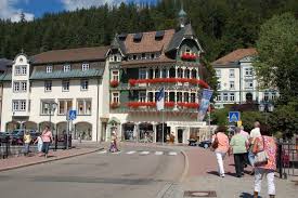 Oberhalb der domstadt führt die tour auf gemütlichen schotterwegen und pfaden in richtung norden. Haus Schmidt Arkaden Radon Revital Bad