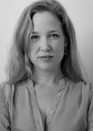 Liz Hogg's Instagram, Twitter & Facebook