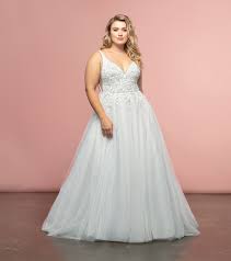 The store is unique because the onsite designer takes used wedding gowns to create revived wedding gowns that are truly more like works of art. Bridal Gowns And Wedding Dresses By Jlm Couture Style 6961s Lauren