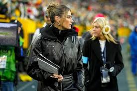 Erin Andrews responds to trolls about her age and on-screen appearance - ABC News