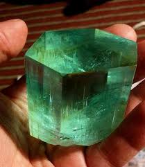 Amazing Aquamarine Emerald From Pakistan What Do You Think About It Photo Credit A M Amazing Geologist Crystals Crystals Minerals Rocks And Gems