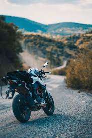 The color combination of the super stylish and extremely colorful bikes is also commendable. 30 000 Best Sports Bike Photos 100 Free Download Pexels Stock Photos