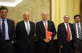 Πέθανε ο τραπεζίτης γιάννης κωστόπουλος. Poios Htan O Eypatridhs Giannhs Kwstopoylos Koyrdisto Portokali