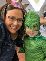 Olivia Abramson's Instagram, Twitter & Facebook