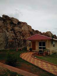 Find here a restaurant, small ponds, boating facilities and a cave museum. Oravakallu Rock Garden Kurnool 2021 What To Know Before You Go With Photos Tripadvisor